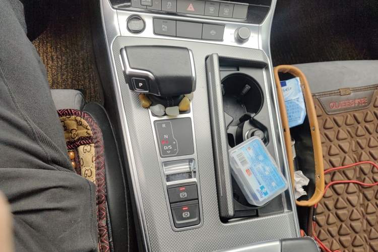 Used Audi A6L 2021 45 TFSI Enjoy Life Edition Gear Lever