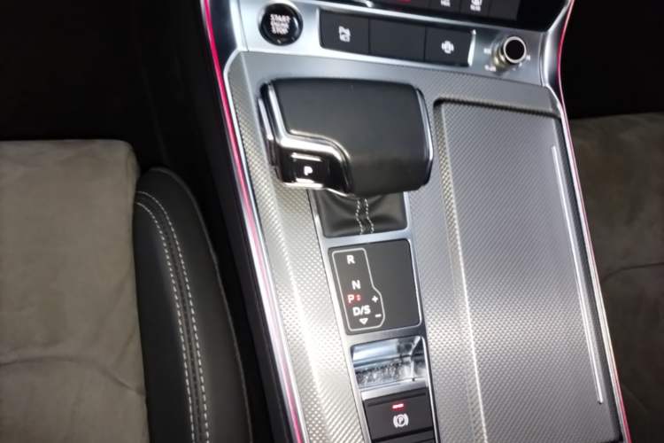 Used Audi A6L 2021 40 TFSI Luxury Dynamic Edition Gear Lever