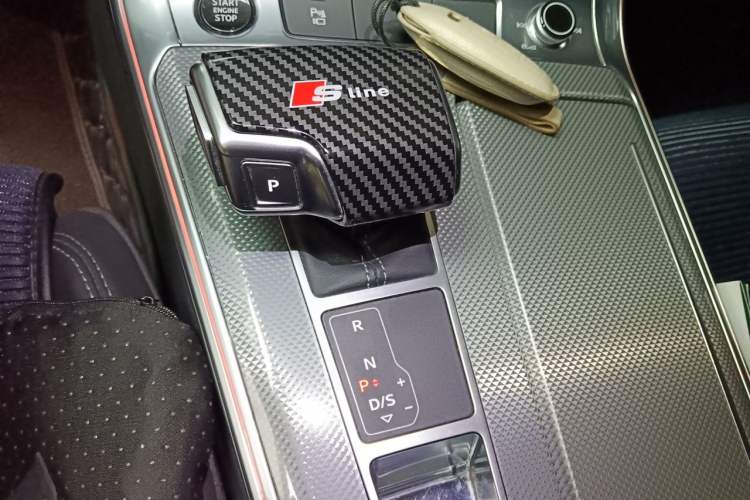 Used Audi A6L 2021 40 TFSI Luxury Dynamic Edition Gear Lever