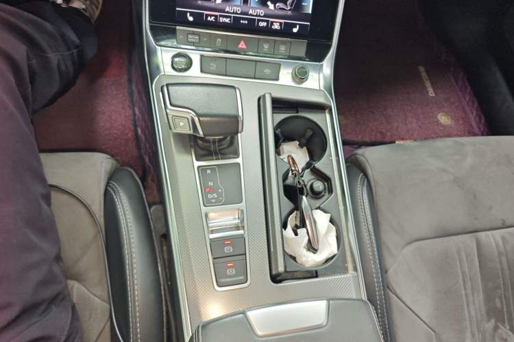 Used Audi A6L 2021 45 TFSI quattro Prestige Dynamic Edition Gear Lever