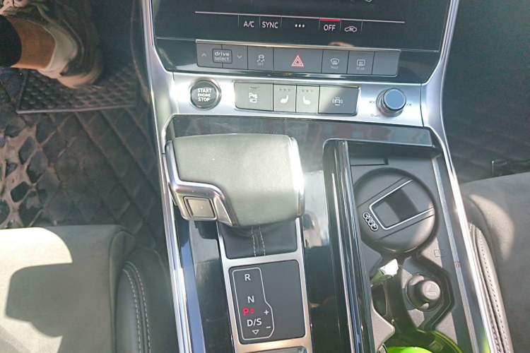Used Audi A6L 2021 40 TFSI Luxury Dynamic Edition Gear Lever