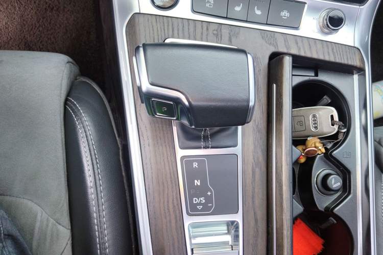 Used Audi A6L 2021 45 TFSI Prestige Dynamic Edition Gear Lever
