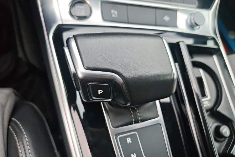 Used Audi A6L 2021 45 TFSI Enjoy Life Edition Gear Lever
