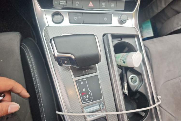 Used Audi A6L 2021 40 TFSI Luxury Dynamic Edition Gear Lever