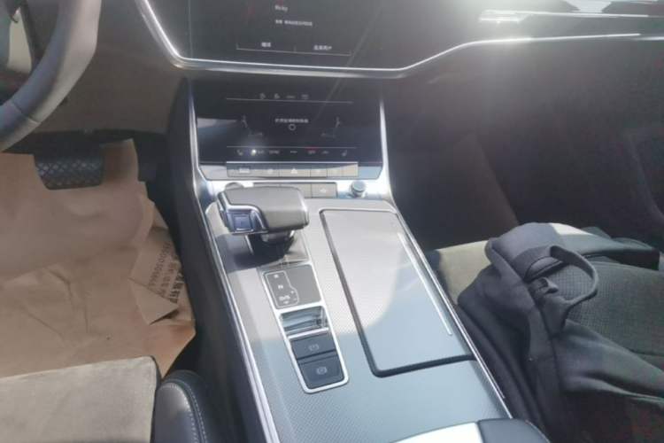 Used Audi A6L 2021 40 TFSI Luxury Dynamic Edition Gear Lever