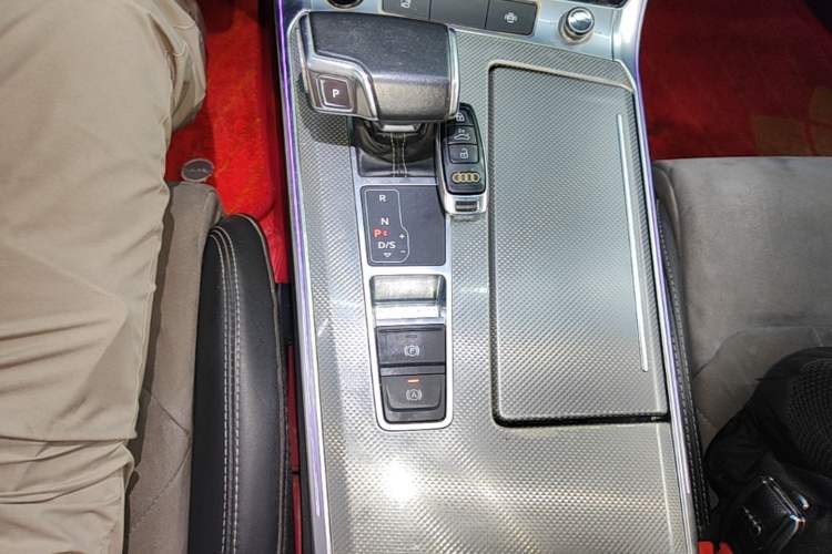 Used Audi A6L 2021 40 TFSI Luxury Dynamic Edition Gear Lever