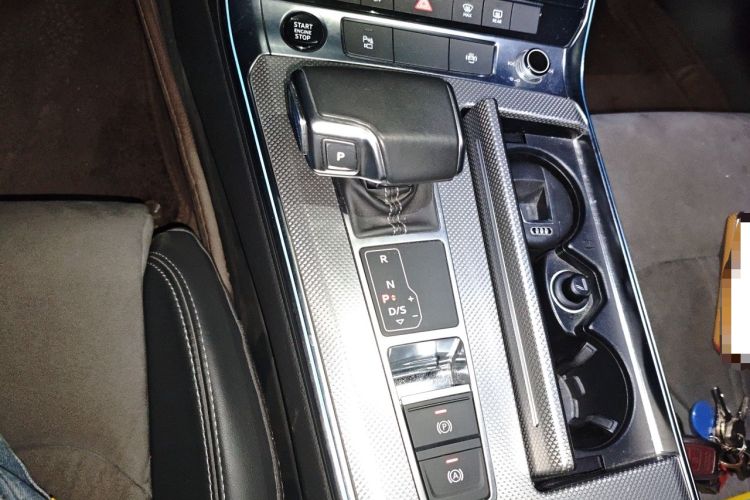 Used Audi A6L 2021 40 TFSI Luxury Dynamic Edition Gear Lever