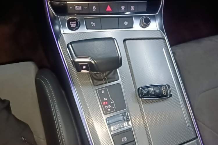 Used Audi A6L 2021 40 TFSI Luxury Dynamic Edition Gear Lever