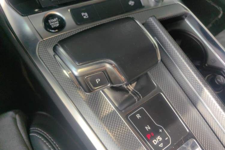 Used Audi A6L 2021 40 TFSI Luxury Dynamic Edition Gear Lever