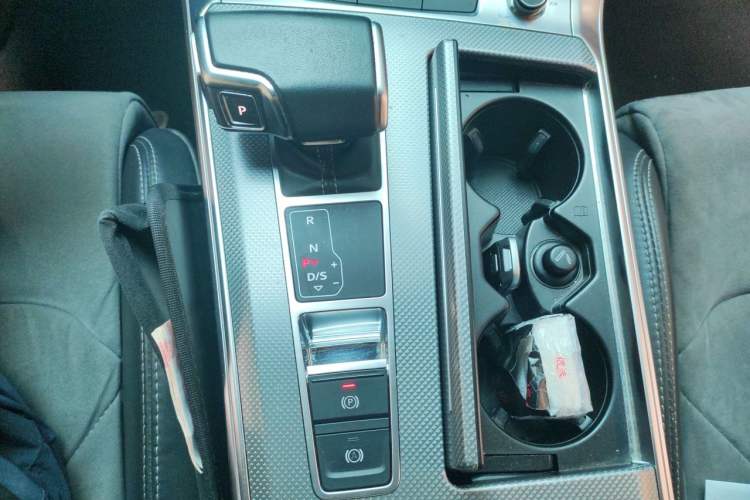 Used Audi A6L 2021 40 TFSI Luxury Dynamic Edition Gear Lever