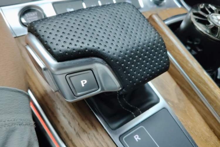 Used Audi A6L 2021 45 TFSI quattro Prestige Dynamic Edition Gear Lever