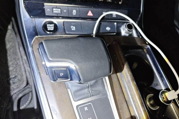Used Audi A6L 2021 45 TFSI quattro Prestige Elegant Edition Gear Lever