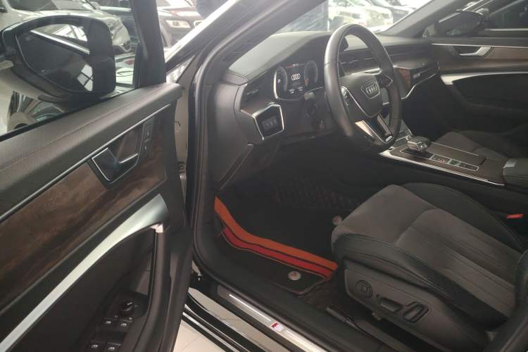 Used Audi A6L 2021 40 TFSI Luxury Dynamic Edition Interior 2
