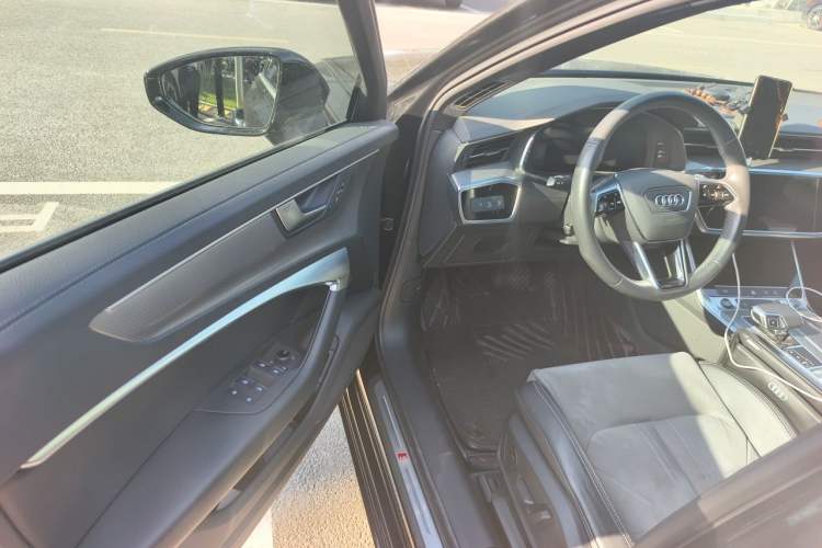 Used Audi A6L 2021 40 TFSI Luxury Dynamic Edition Interior 3