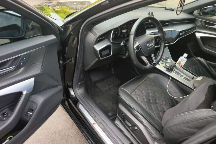 Used Audi A6L 2021 40 TFSI Luxury Dynamic Edition Interior 3