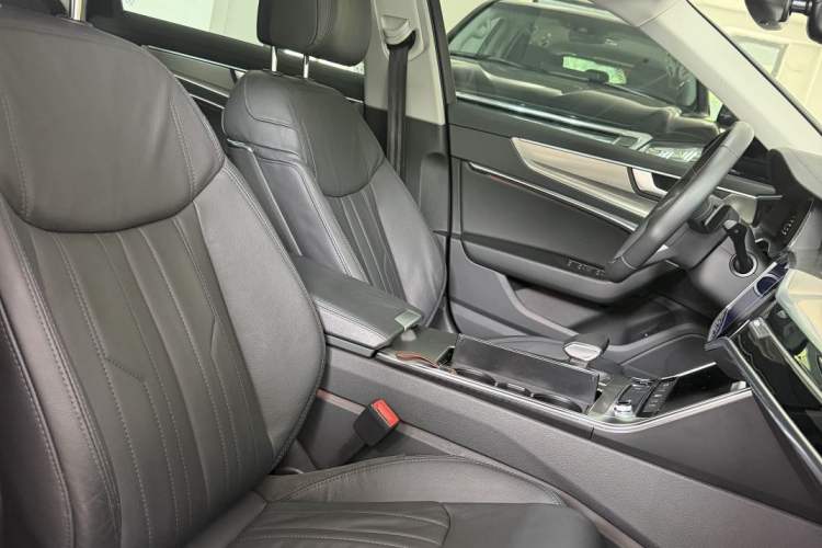 Used Audi A6L 2021 40 TFSI Luxury Prestige Edition Interior 7