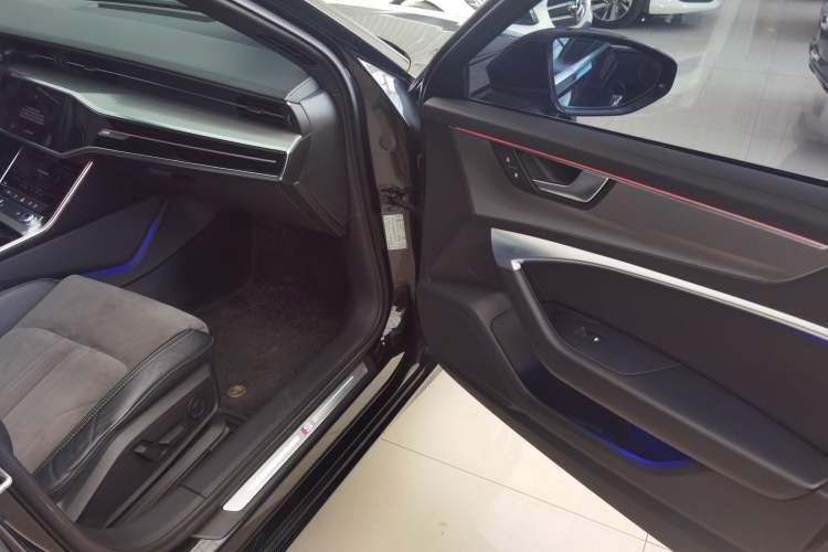 Used Audi A6L 2021 40 TFSI Luxury Dynamic Edition Interior 9
