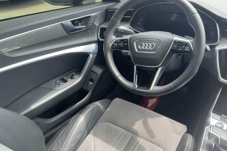 Used Audi A6L 2021 40 TFSI Luxury Dynamic Edition Interior 9