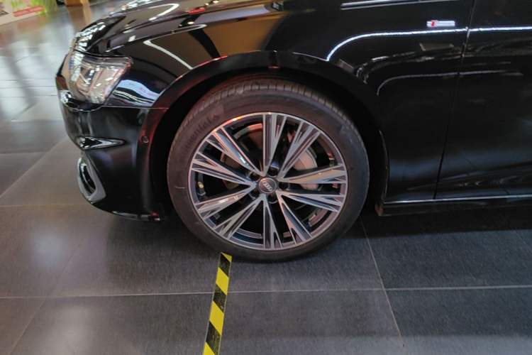 Used Audi A6L 2021 45 TFSI quattro Prestige Dynamic Edition Left Front Wheel Hub