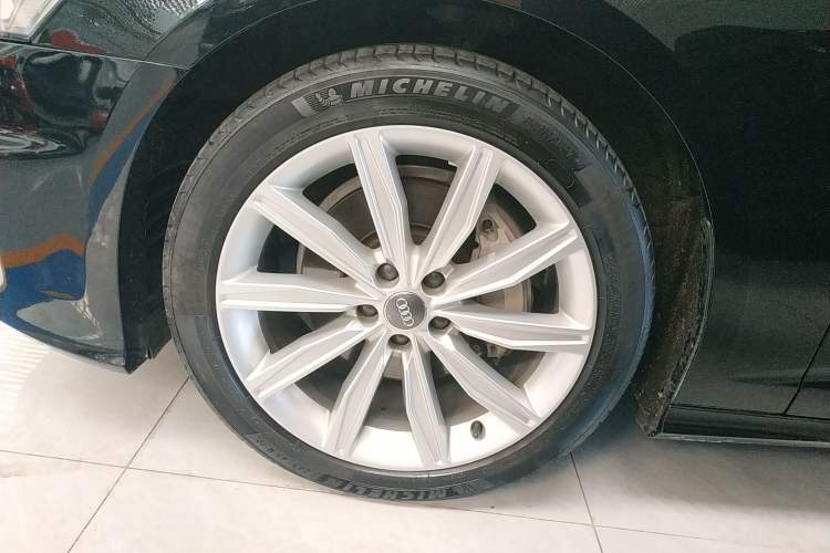 Used Audi A6L 2021 45 TFSI Prestige Dynamic Edition Left Front Wheel Hub