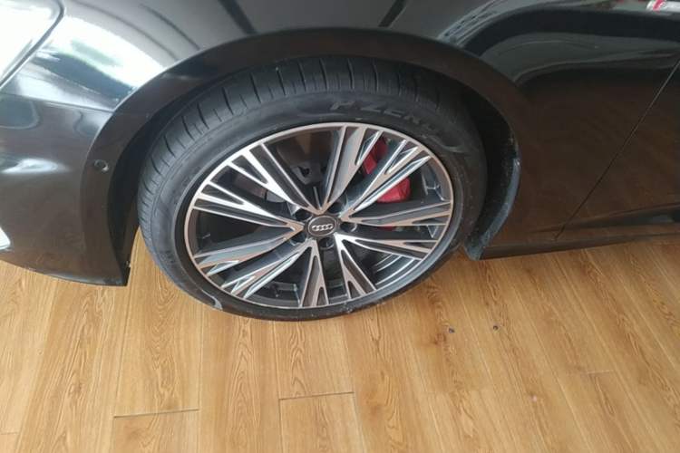 Used Audi A6L 2021 55 TFSI quattro Prestige Dynamic Edition Left Front Wheel Hub