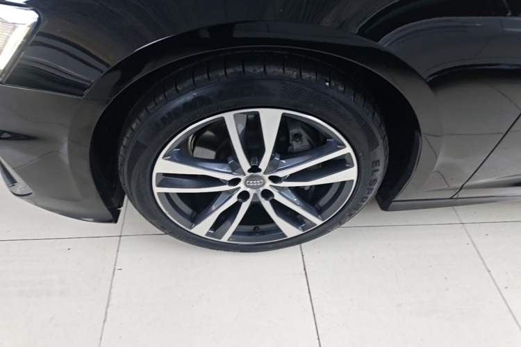 Used Audi A6L 2021 40 TFSI Luxury Dynamic Edition Left Front Wheel Hub