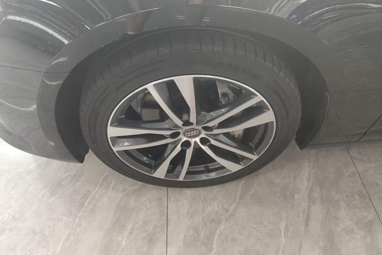 Used Audi A6L 2021 45 TFSI Prestige Elegant Edition Left Front Wheel Hub