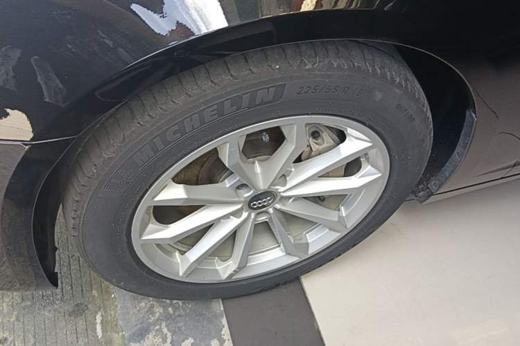 Used Audi A6L 2021 40 TFSI Luxury Prestige Edition Left Front Wheel Hub
