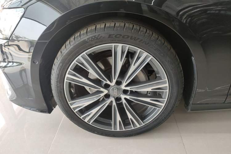 Used Audi A6L 2021 45 TFSI quattro Prestige Dynamic Edition Left Front Wheel Hub