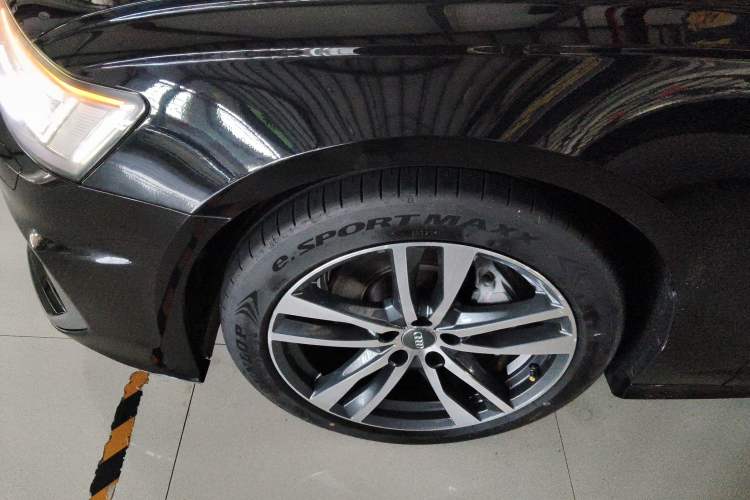 Used Audi A6L 2021 40 TFSI Luxury Dynamic Edition Left Front Wheel Hub