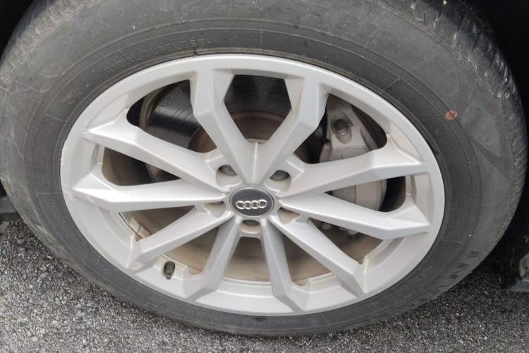 Used Audi A6L 2021 40 TFSI Luxury Prestige Edition Left Front Wheel Hub