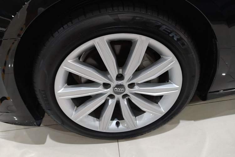 Used Audi A6L 2021 45 TFSI Prestige Dynamic Edition Left Front Wheel Hub