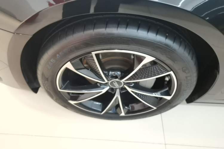 Used Audi A6L 2021 40 TFSI Luxury Prestige Edition Left Front Wheel Hub