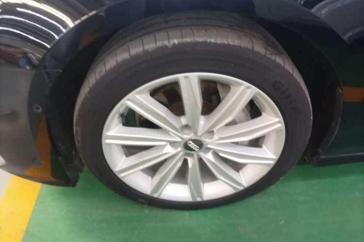 Used Audi A6L 2021 45 TFSI Prestige Dynamic Edition Left Front Wheel Hub