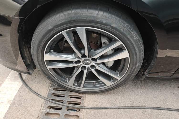 Used Audi A6L 2021 40 TFSI Luxury Dynamic Edition Left Front Wheel Hub