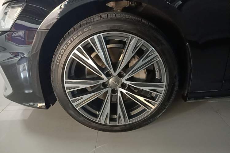 Used Audi A6L 2021 45 TFSI Prestige Dynamic Edition Left Front Wheel Hub