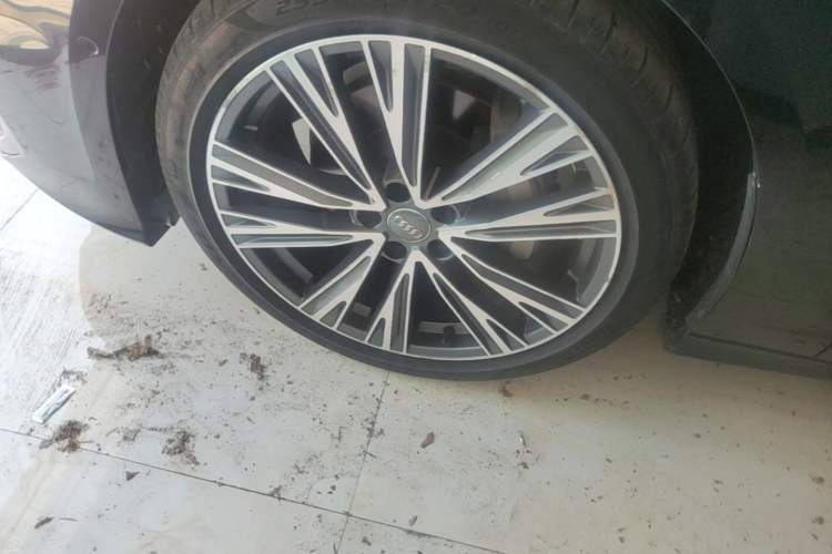 Used Audi A6L 2021 45 TFSI quattro Prestige Dynamic Edition Left Front Wheel Hub