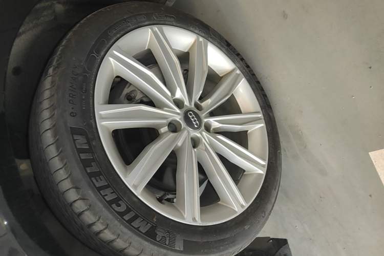 Used Audi A6L 2021 45 TFSI Prestige Dynamic Edition Left Front Wheel Hub