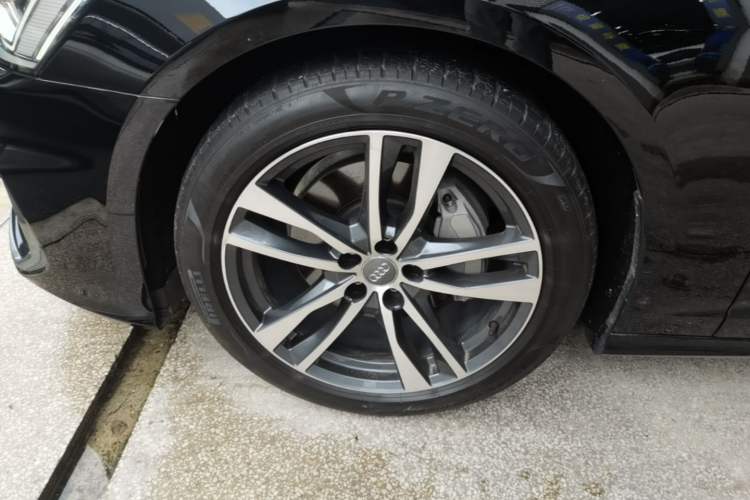 Used Audi A6L 2021 40 TFSI Luxury Dynamic Edition Left Front Wheel Hub
