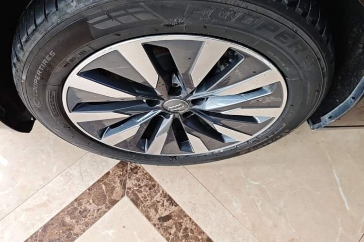 Used Audi A6L 2021 45 TFSI Prestige Elegant Edition Left Front Wheel Hub