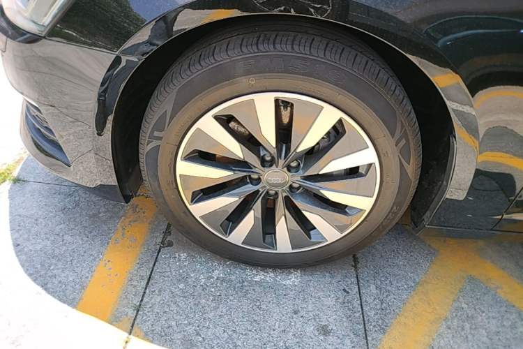 Used Audi A6L 2021 45 TFSI Prestige Elegant Edition Left Front Wheel Hub