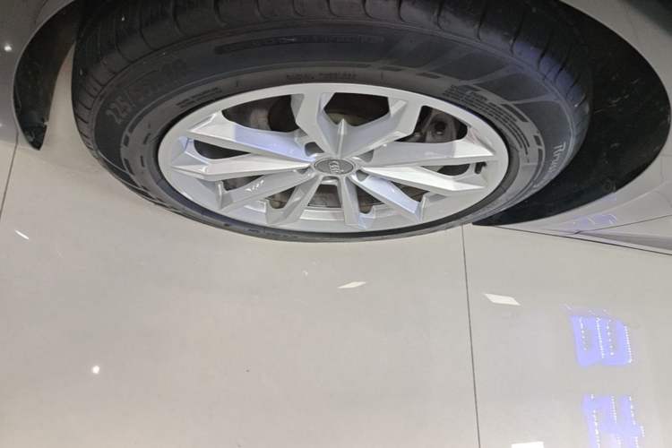 Used Audi A6L 2021 40 TFSI Luxury Prestige Edition Left Front Wheel Hub