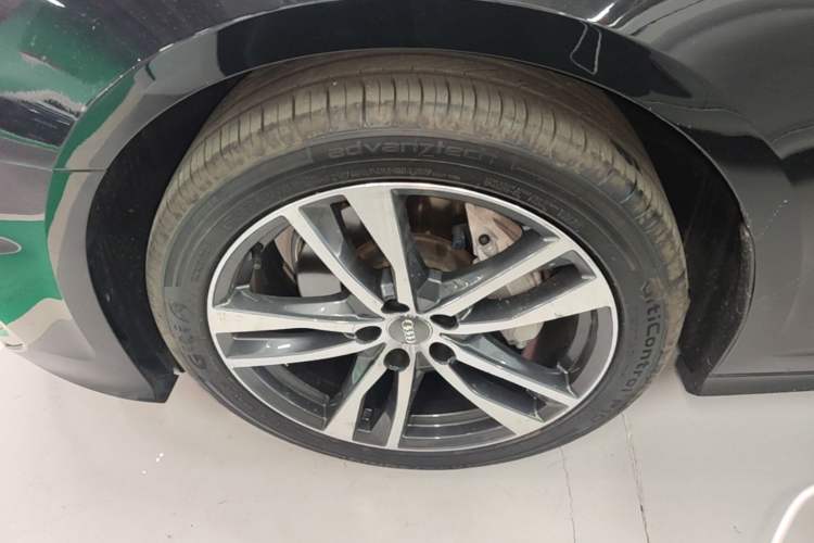 Used Audi A6L 2021 40 TFSI Luxury Dynamic Edition Left Front Wheel Hub