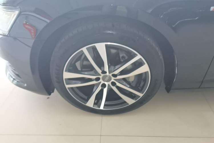 Used Audi A6L 2021 40 TFSI Luxury Prestige Edition Left Front Wheel Hub