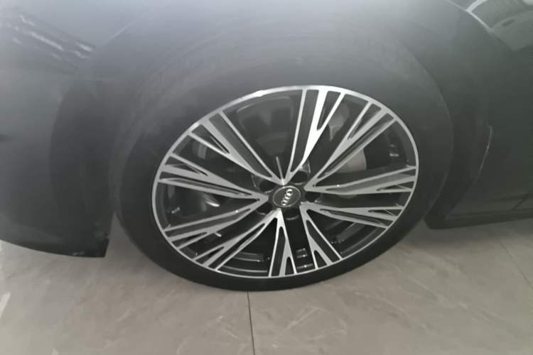 Used Audi A6L 2021 45 TFSI Prestige Dynamic Edition Left Front Wheel Hub