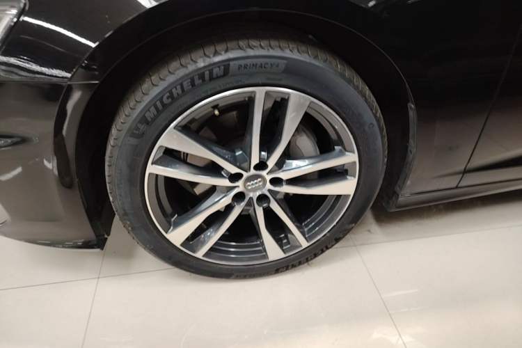 Used Audi A6L 2021 40 TFSI Luxury Dynamic Edition Left Front Wheel Hub