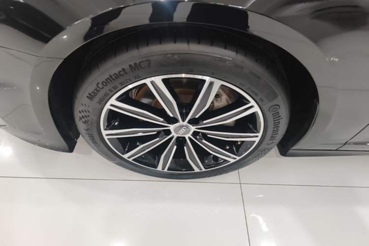 Used Audi A6L 2021 45 TFSI Prestige Dynamic Edition Left Front Wheel Hub