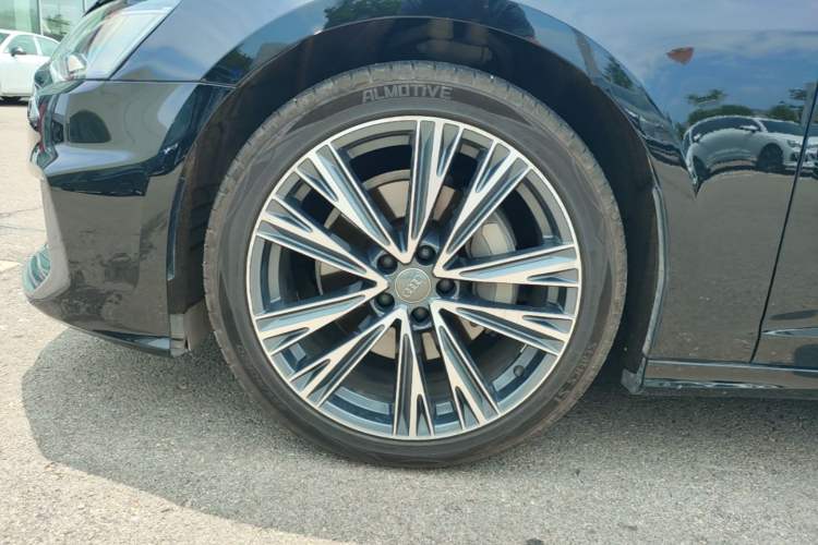 Used Audi A6L 2021 45 TFSI Prestige Dynamic Edition Left Front Wheel Hub