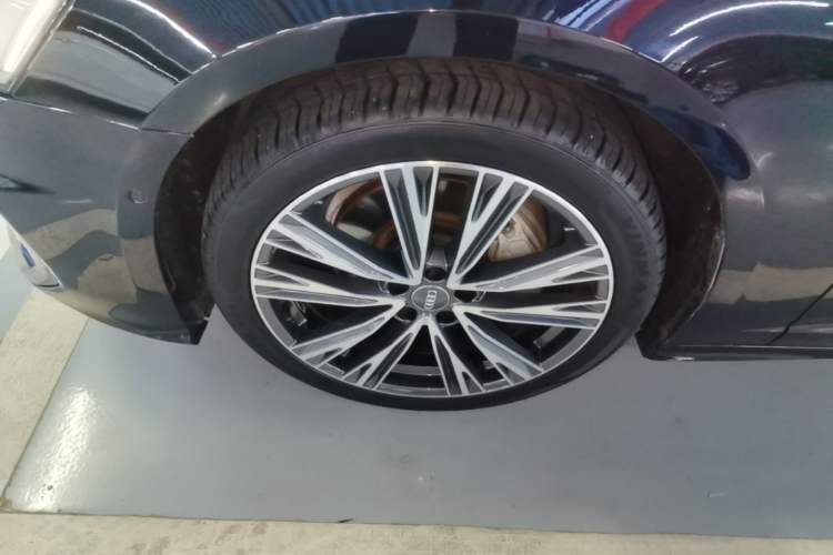 Used Audi A6L 2021 45 TFSI quattro Prestige Dynamic Edition Left Front Wheel Hub