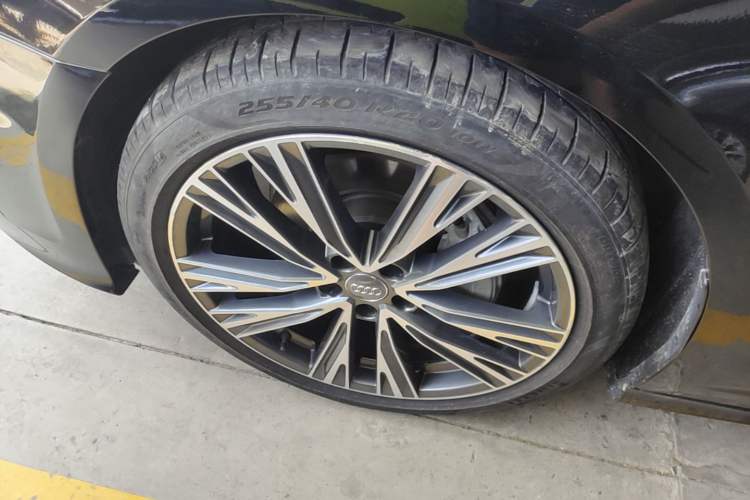 Used Audi A6L 2021 40 TFSI Luxury Dynamic Edition Left Front Wheel Hub